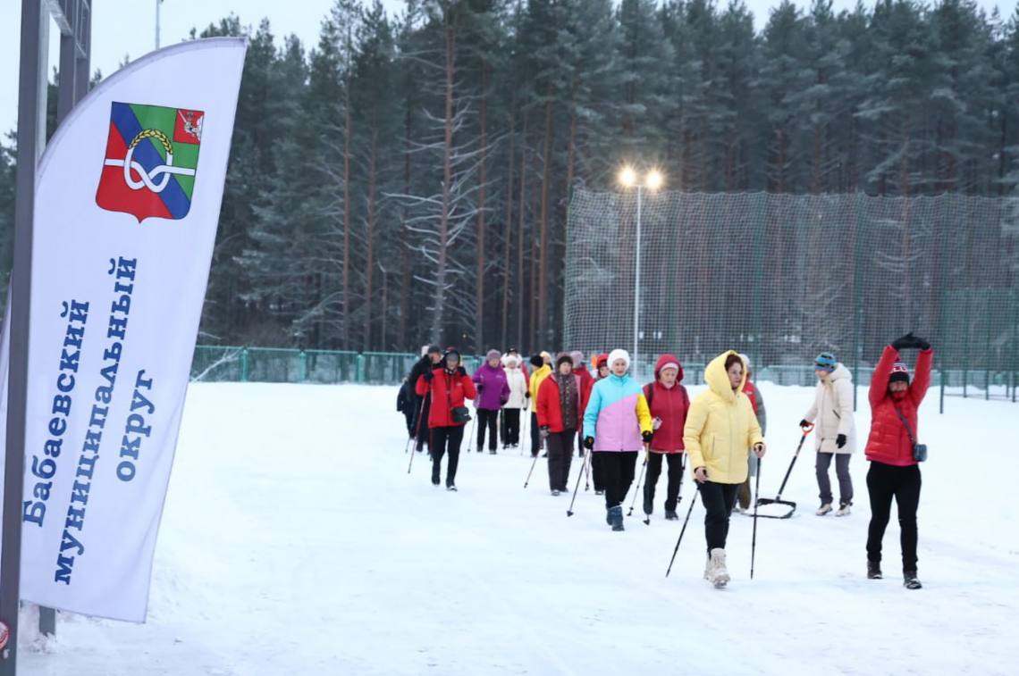 Георгий Филимонов: В Бабаеве открыли новый стадион с современным футбольным полем и беговыми дорожками Георгий Филимонов: В Бабаеве открыли новый стадион с современным футбольным полем и беговыми дорожками