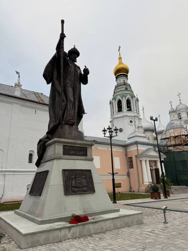 Днём -2° -7°, небольшой, местами умеренный снег, мокрый снег, местами гололед