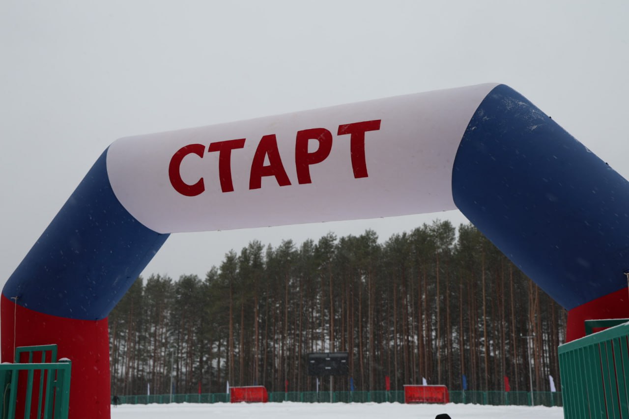 Георгий Филимонов: В Бабаеве открыли новый стадион с современным футбольным полем и беговыми дорожками Георгий Филимонов: В Бабаеве открыли новый стадион с современным футбольным полем и беговыми дорожками