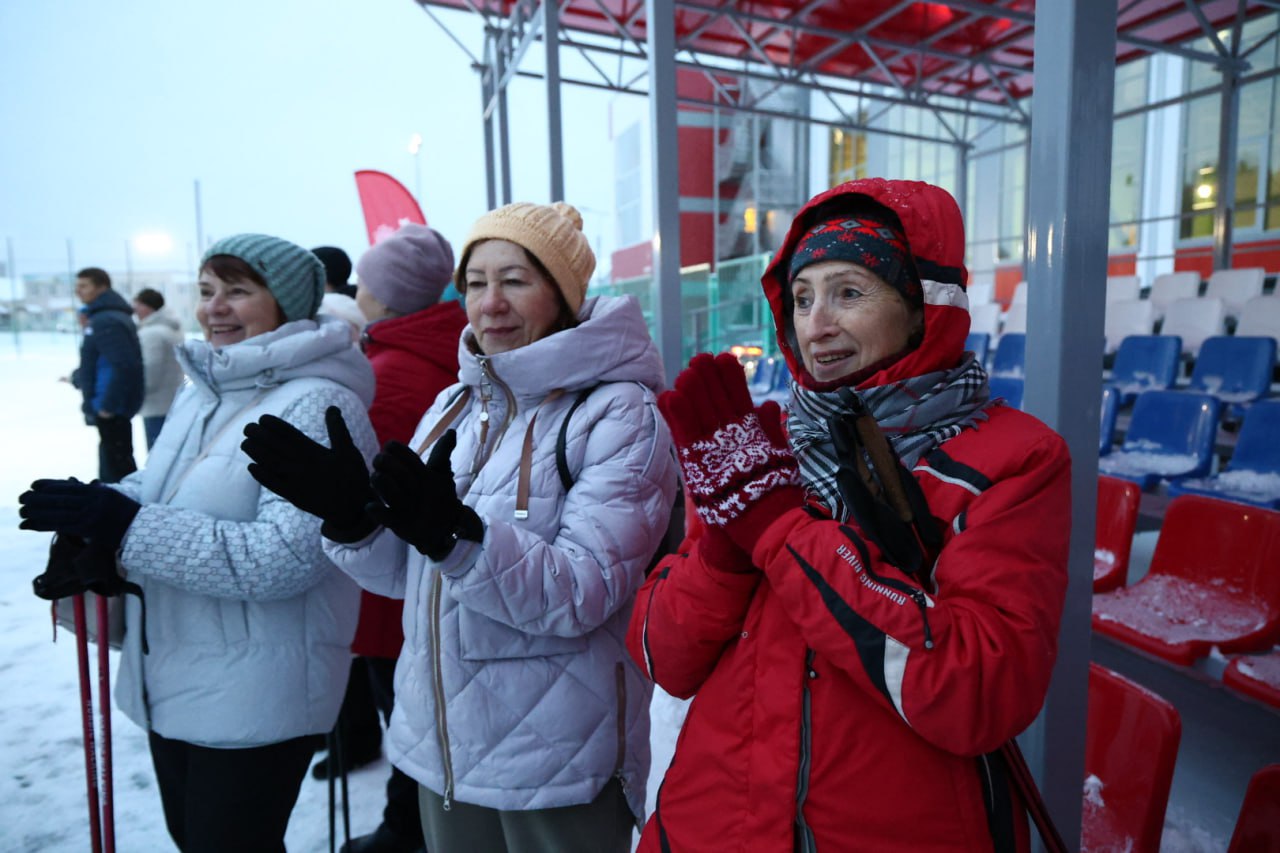 Георгий Филимонов: В Бабаеве открыли новый стадион с современным футбольным полем и беговыми дорожками Георгий Филимонов: В Бабаеве открыли новый стадион с современным футбольным полем и беговыми дорожками