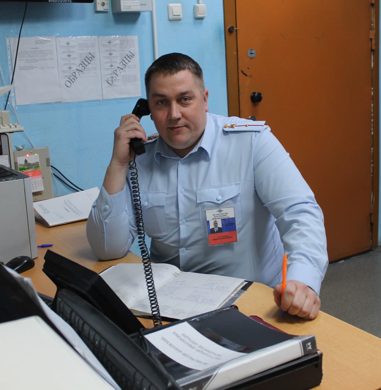 В конце октября на телефон дежурной части МО МВД России «Бабаевский» поступил звонок от местной жительницы 1947 г.р. Трубку взял оперативный дежурный Вячеслав Мартьянов