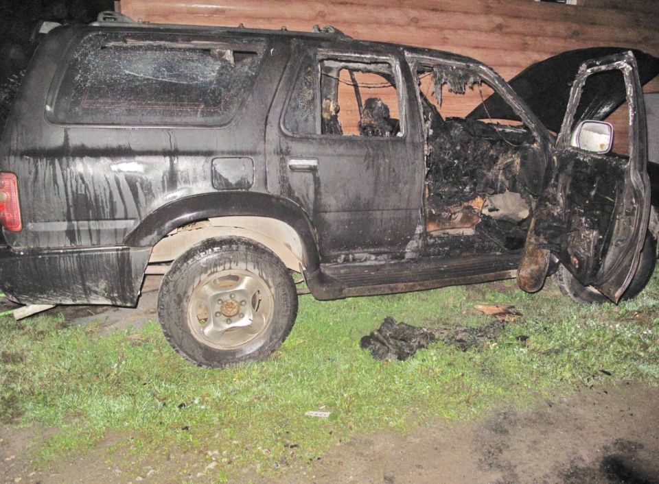 В Череповецком районе перед судом предстанет местный житель за поджог чужого автомобиля