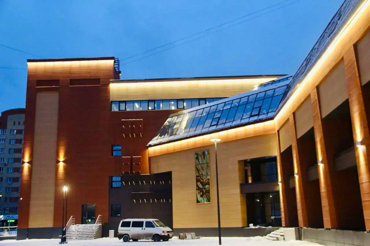 Губернатор Георгий Филимонов поделился новостями о преображении городских территорий: в Череповце обновлён Дворец химиков, который полностью «переодели» к Новому году Губернатор Георгий Филимонов поделился новостями о преображении городских территорий: в Череповце обновлён Дворец химиков, который полностью «переодели» к Новому году