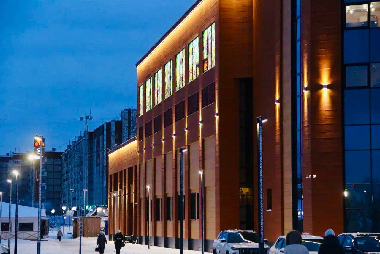 Губернатор Георгий Филимонов поделился новостями о преображении городских территорий: в Череповце обновлён Дворец химиков, который полностью «переодели» к Новому году Губернатор Георгий Филимонов поделился новостями о преображении городских территорий: в Череповце обновлён Дворец химиков, который полностью «переодели» к Новому году