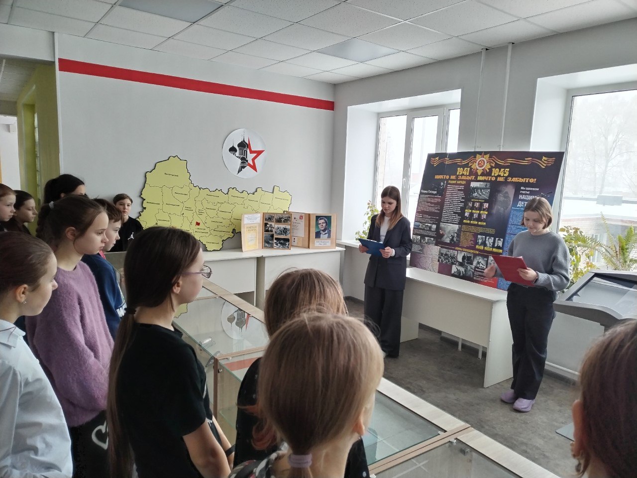 Школьный музей МОУ «Ботовский центр образования» — участник Всероссийского конкурса школьных музеев «Знать, чтобы помнить» Школьный музей МОУ «Ботовский центр образования» — участник Всероссийского конкурса школьных музеев «Знать, чтобы помнить»