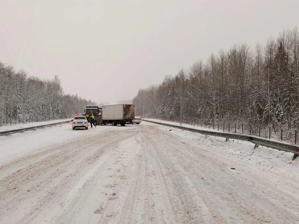 В Шекснинском округе произошло ДТП с участием 3 автомобилей