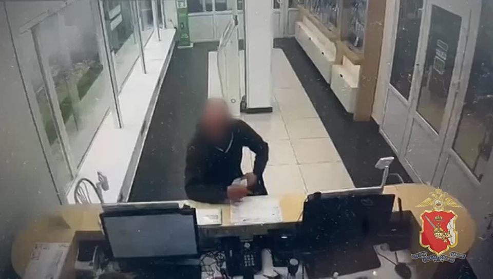 В Вологде сотрудники полиции задержали подозреваемого в разбое