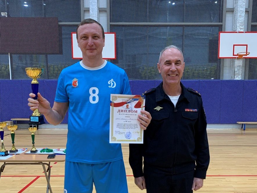 В Шексне полицейские провели финальные игры турнира по волейболу в рамках Спартакиады среди территориальных органов МВД России по Вологодской области В Шексне полицейские провели финальные игры турнира по волейболу в рамках Спартакиады среди территориальных органов МВД России по Вологодской области