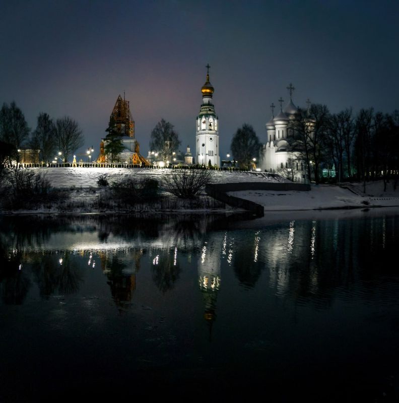 Днём по области -3° +2°, сильный снег, во второй половине дня переходящий в мокрый снег с дождем, в отдельных округах ледяной дождь, гололед