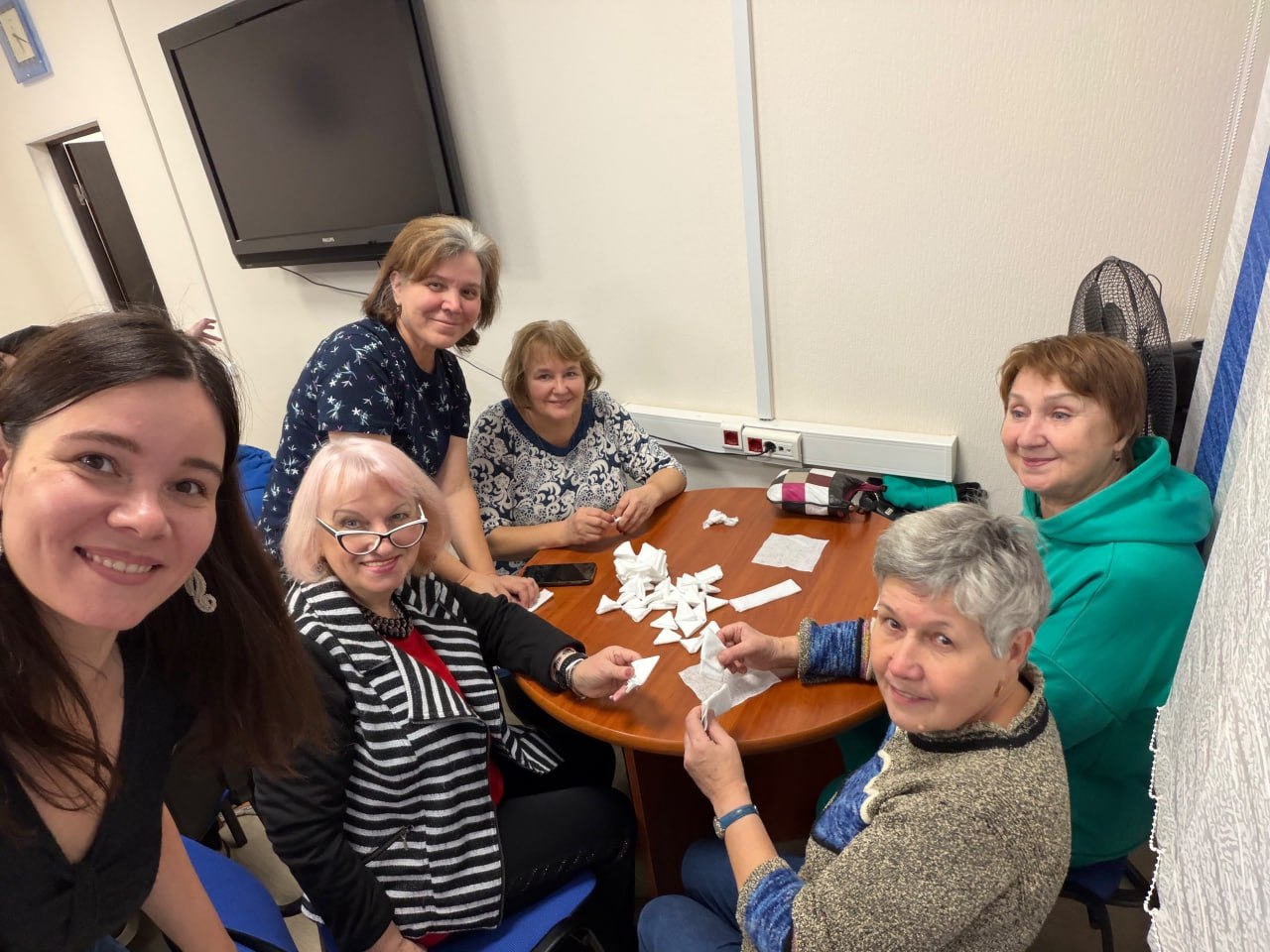 Любовь Царева научила школьников и ветеранов Череповца изготавливать специальные приспособления для госпиталей Любовь Царева научила школьников и ветеранов Череповца изготавливать специальные приспособления для госпиталей