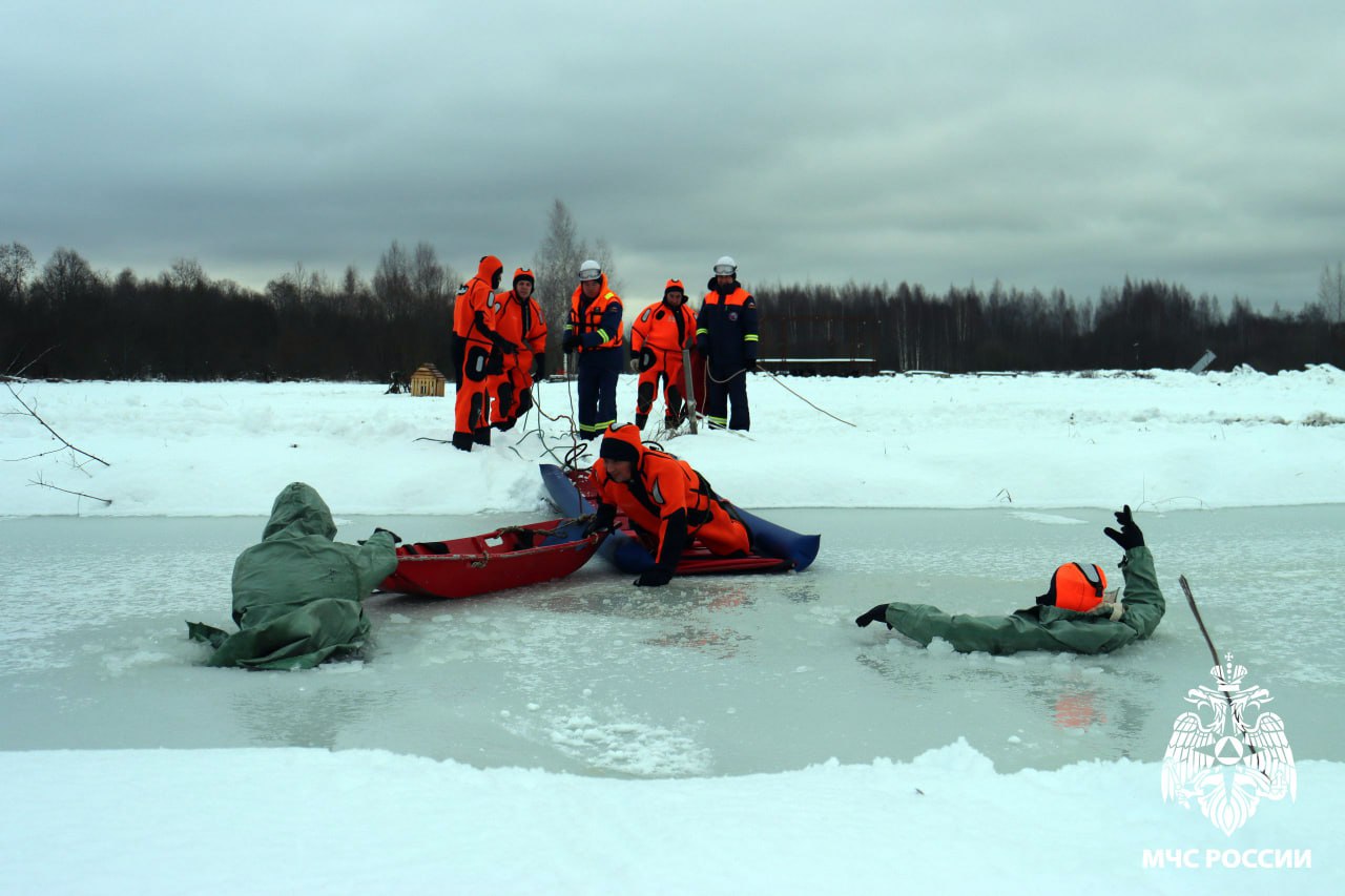 В Вологде прошли командно-штабные учения и смотр готовности сил и средств региона к зимним рискам В Вологде прошли командно-штабные учения и смотр готовности сил и средств региона к зимним рискам