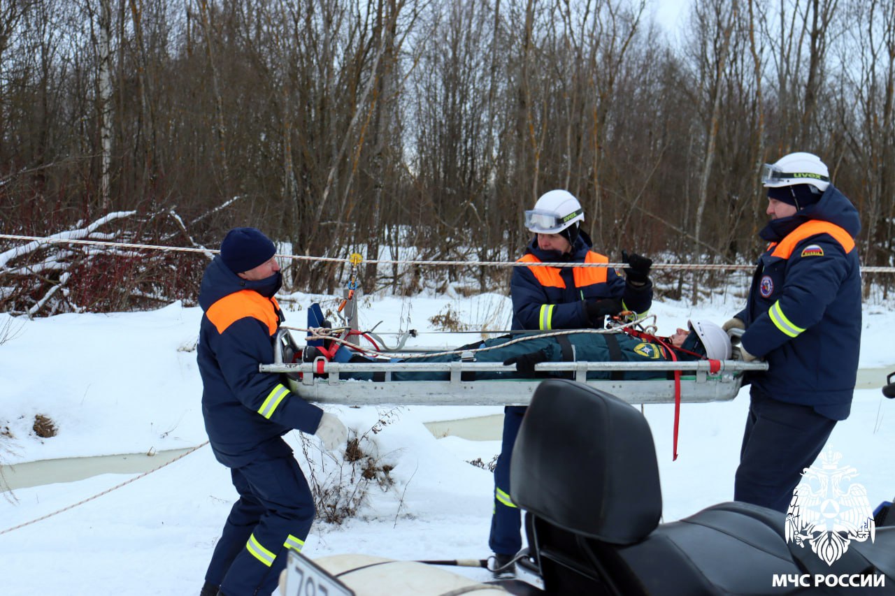 В Вологде прошли командно-штабные учения и смотр готовности сил и средств региона к зимним рискам В Вологде прошли командно-штабные учения и смотр готовности сил и средств региона к зимним рискам