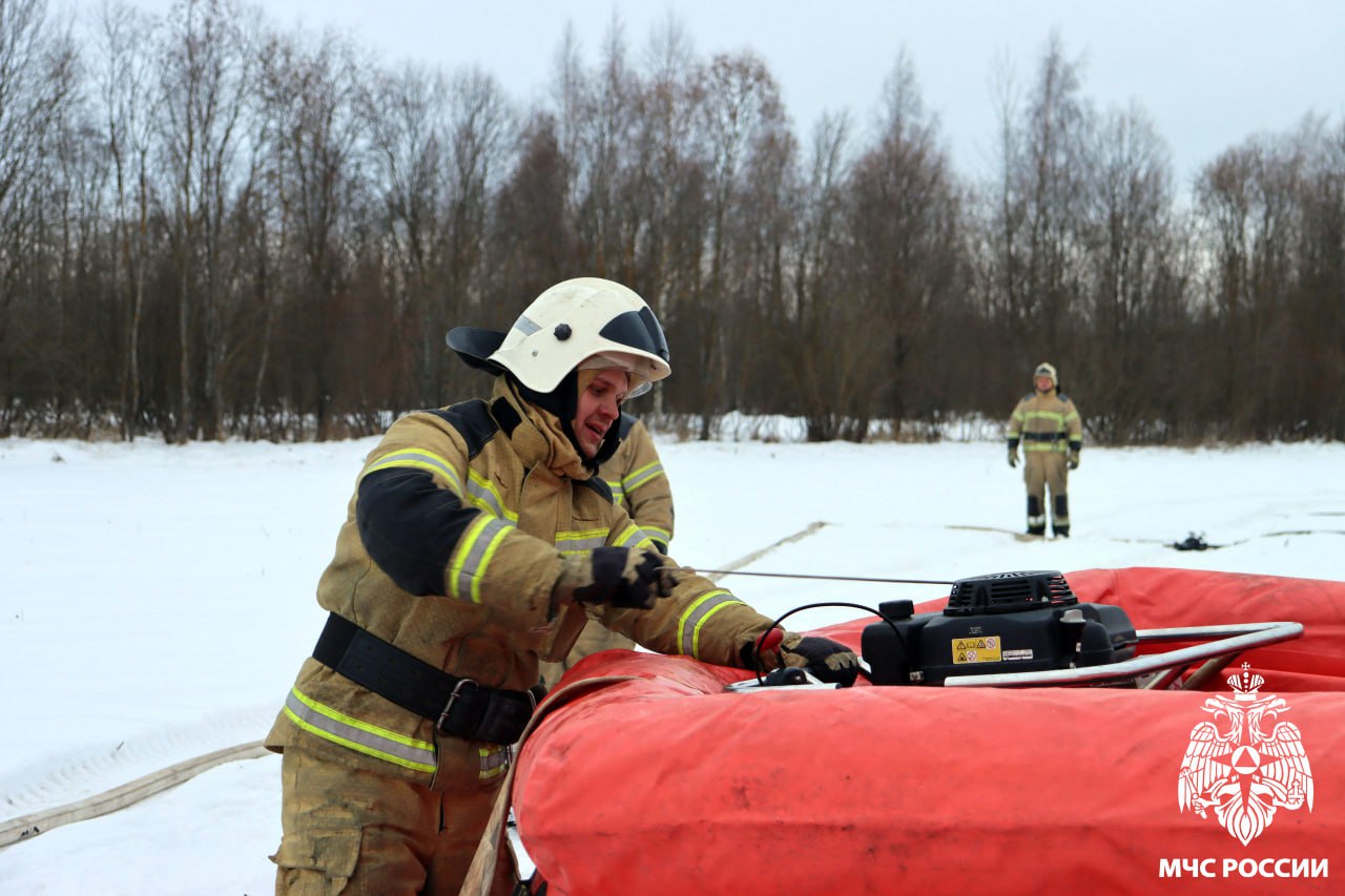 В Вологде прошли командно-штабные учения и смотр готовности сил и средств региона к зимним рискам В Вологде прошли командно-штабные учения и смотр готовности сил и средств региона к зимним рискам