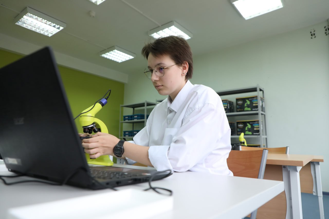 Георгий Филимонов: почти 9 млрд рублей направили на обновление 230 образовательных организаций в 2024–2025 годах