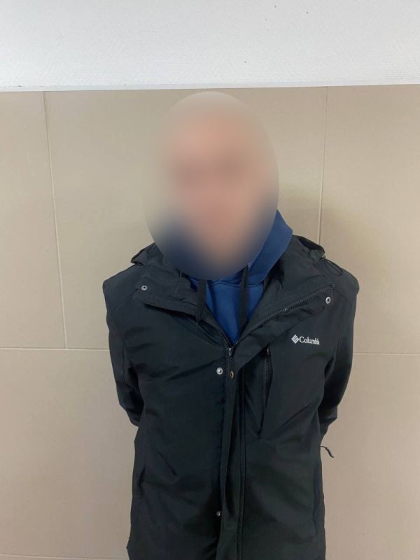 В Вологде сотрудники полиции уличили горожанина в незаконном хранении наркотиков