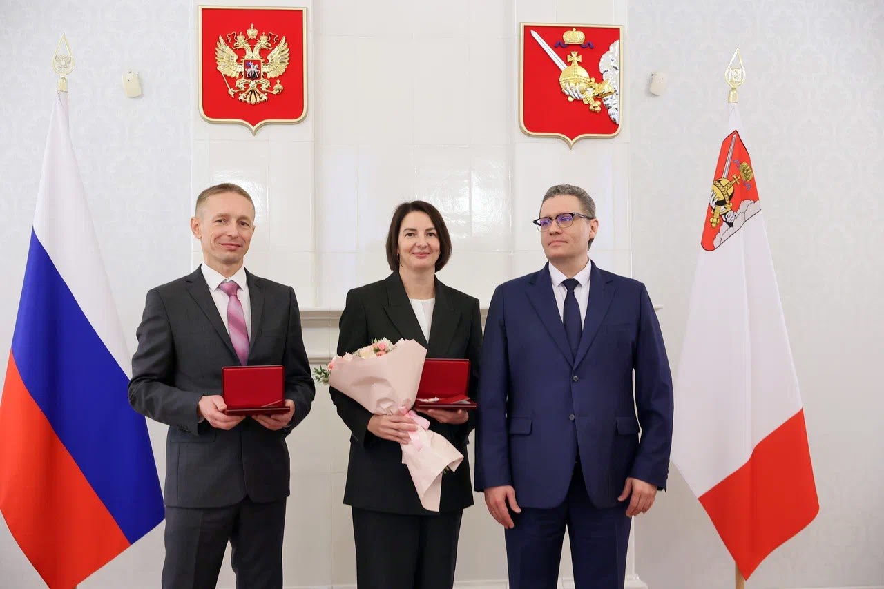 Георгий Филимонов вручил государственные награды шести многодетным семьям Вологодской области Георгий Филимонов вручил государственные награды шести многодетным семьям Вологодской области