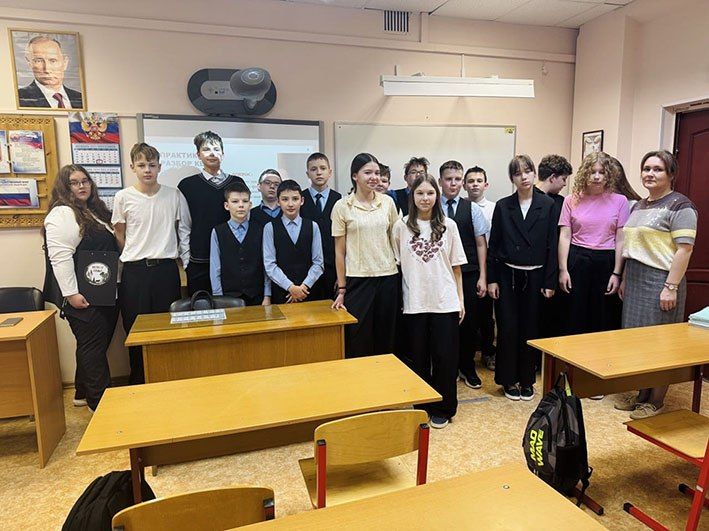 В Великом Устюге общественники проводят для школьников профилактические занятия