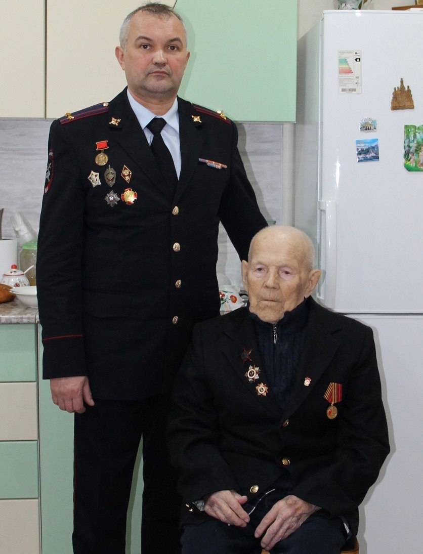 Ветеран Иван Дурягин отметил вековой юбилей в Никольске