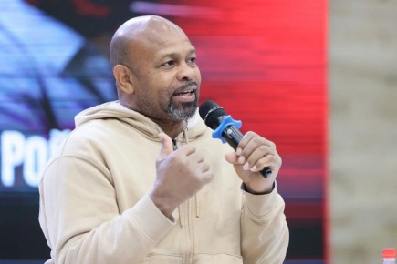 Легендарный боксер Рой Джонс рассказал о радушном приеме в Вологде