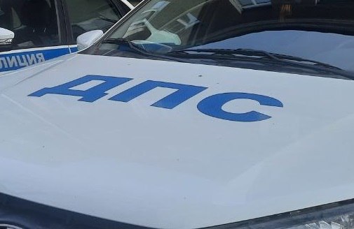 В Великоустюгском округе госавтоинспекторы помогли женщине-водителю и гостю из другого региона в сложной дорожной ситуации