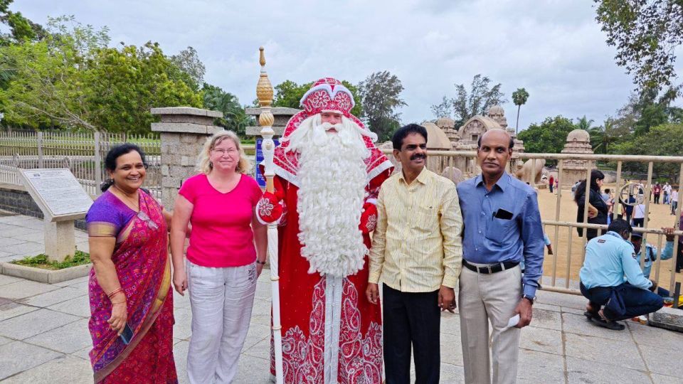 Дед Мороз впервые побывал на берегу Бенгальского залива и прогулялся по местам индийского эпоса «Махабхарата» Дед Мороз впервые побывал на берегу Бенгальского залива и прогулялся по местам индийского эпоса «Махабхарата»
