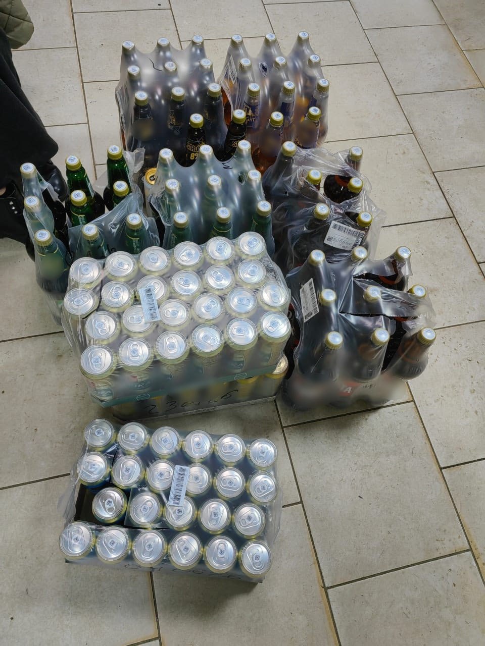 В Вологде сотрудники полиции выявили факты незаконной реализации алкогольной продукции В Вологде сотрудники полиции выявили факты незаконной реализации алкогольной продукции