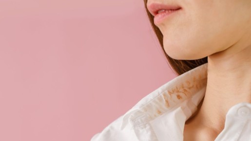 Желтизны как не бывало: с этой спасительной смесью ваши воротнички засияют белизной