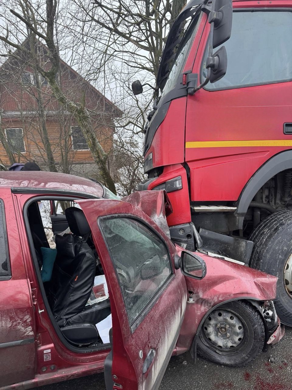 В Череповецком округе в результате ДТП погиб пассажир автомобиля В Череповецком округе в результате ДТП погиб пассажир автомобиля