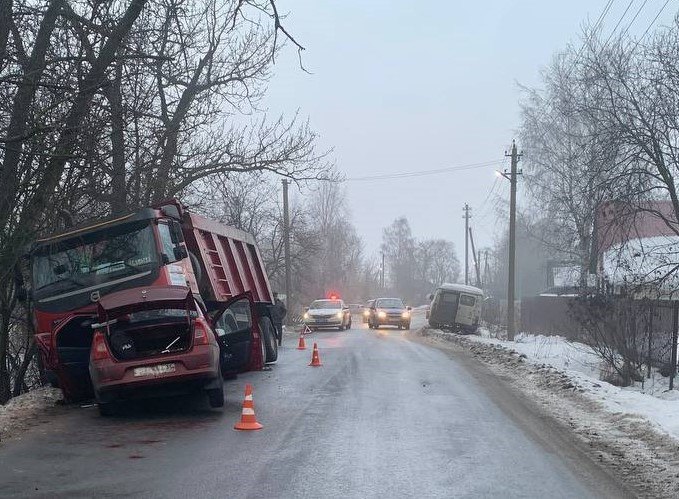 В Череповецком округе в результате ДТП погиб пассажир автомобиля В Череповецком округе в результате ДТП погиб пассажир автомобиля
