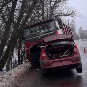 В Череповецком округе в результате ДТП погиб пассажир автомобиля