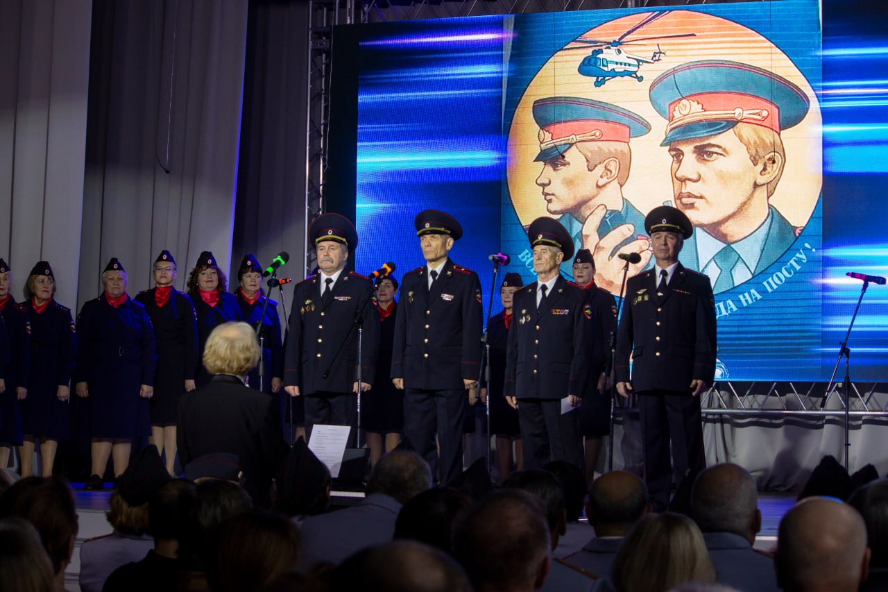 Хор ветеранов УМВД России по Вологодской области отметил свое 20-летие Хор ветеранов УМВД России по Вологодской области отметил свое 20-летие