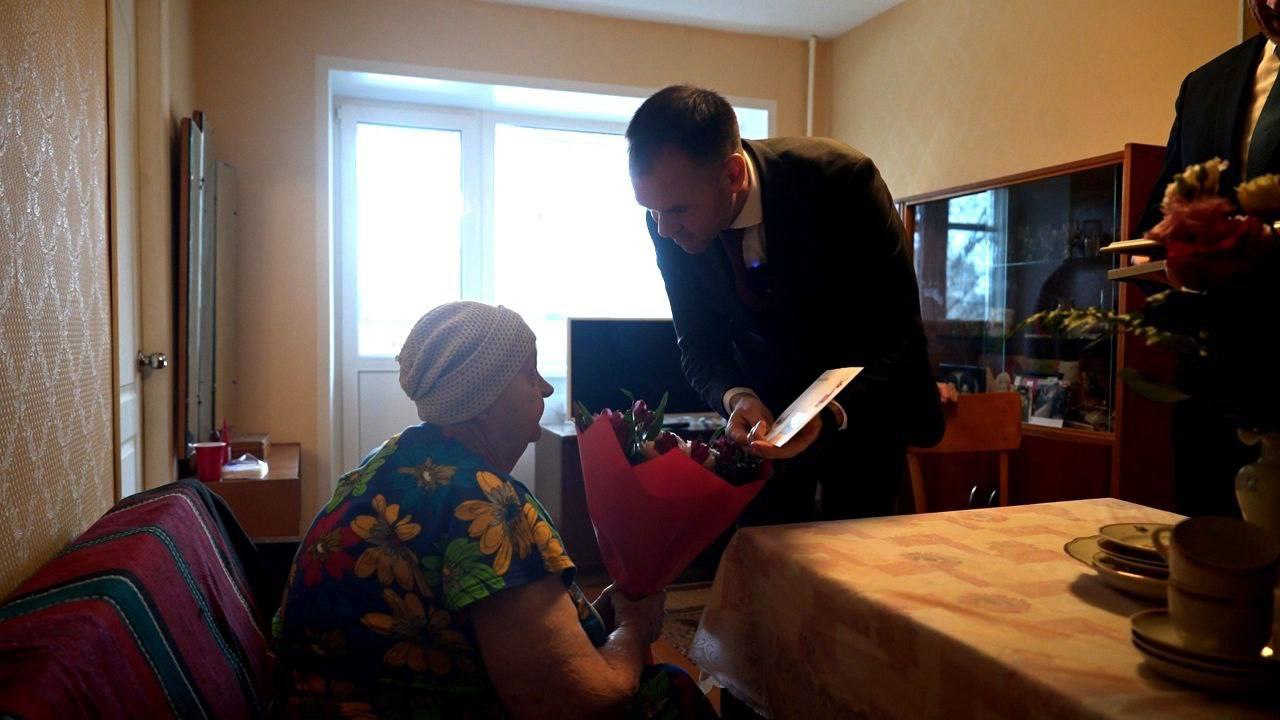 Вологжанка Нина Савкова отпраздновала вековой юбилей Вологжанка Нина Савкова отпраздновала вековой юбилей