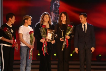 В День добровольца, который отмечается в России 5 декабря, во Дворце металлургов Череповца царила особая атмосфера - атмосфера признания, благодарности и искренних эмоций