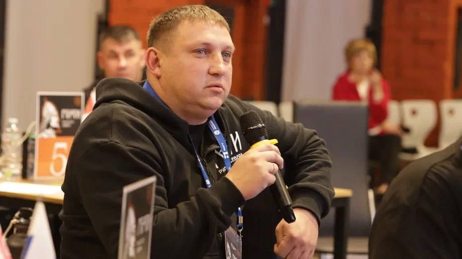 Финалист проекта «Герои Русского Севера» Александр Ахмылин осваивает социальную сферу