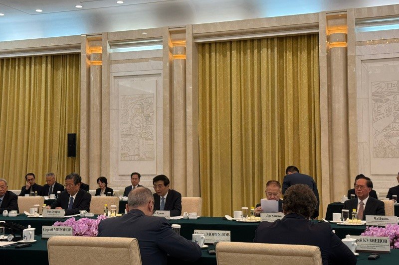 Депутат ЗСО, руководитель фракции «СПРАВЕДЛИВАЯ РОССИЯ», член постоянной международной рабочей группы по вопросам поддержки российско-китайского малого и среднего бизнеса Владислав Зворыкин принял участие в XII Форуме по... Депутат ЗСО, руководитель фракции «СПРАВЕДЛИВАЯ РОССИЯ», член постоянной международной рабочей группы по вопросам поддержки российско-китайского малого и среднего бизнеса Владислав Зворыкин принял участие в XII Форуме по...