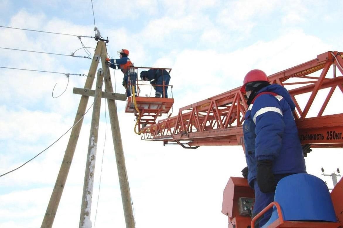 Губернатор потребовал уточнить сроки полного устранения последствий аварий на линиях электроснабжения