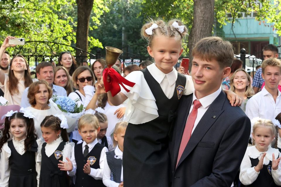 На Вологодчине определены даты последних звонков и выпускных в 2026 году в школах