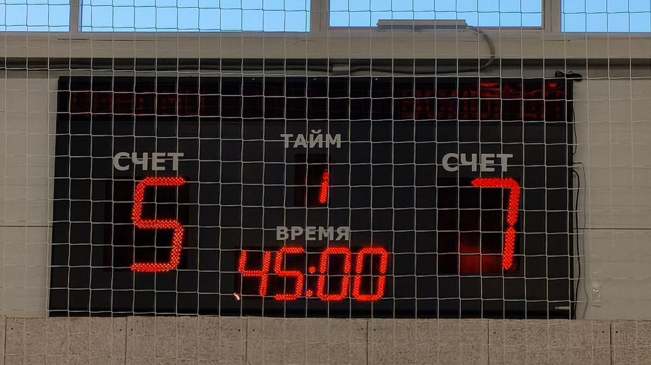 В Вологодской области правоохранители сыграли в футбол с подростками В Вологодской области правоохранители сыграли в футбол с подростками