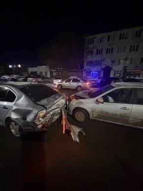 Две женщины за рулем пострадали в ДТП в Череповце