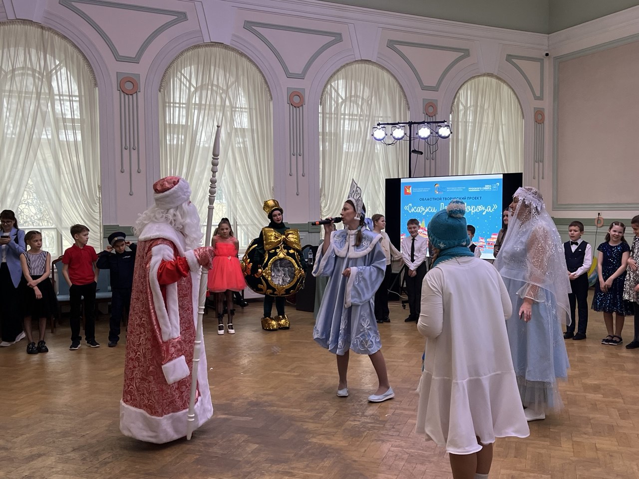 ВЕСТИ35.РФ держат в курсе: новогодние чудеса уже начались ВЕСТИ35.РФ держат в курсе: новогодние чудеса уже начались