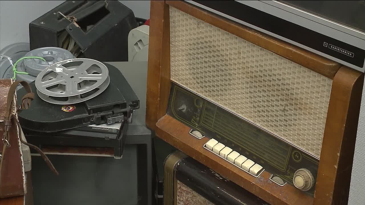 100 лет на одной волне: ведём обратный отсчёт до векового юбилея и рассказываем о тех, кто работает и работал на радио