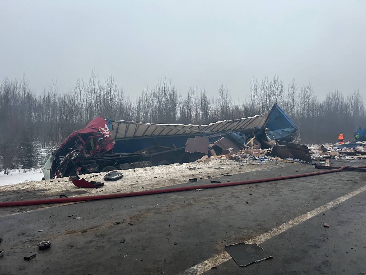 В Грязовецком округе в результате ДТП погиб водитель грузовика, двое пострадали В Грязовецком округе в результате ДТП погиб водитель грузовика, двое пострадали