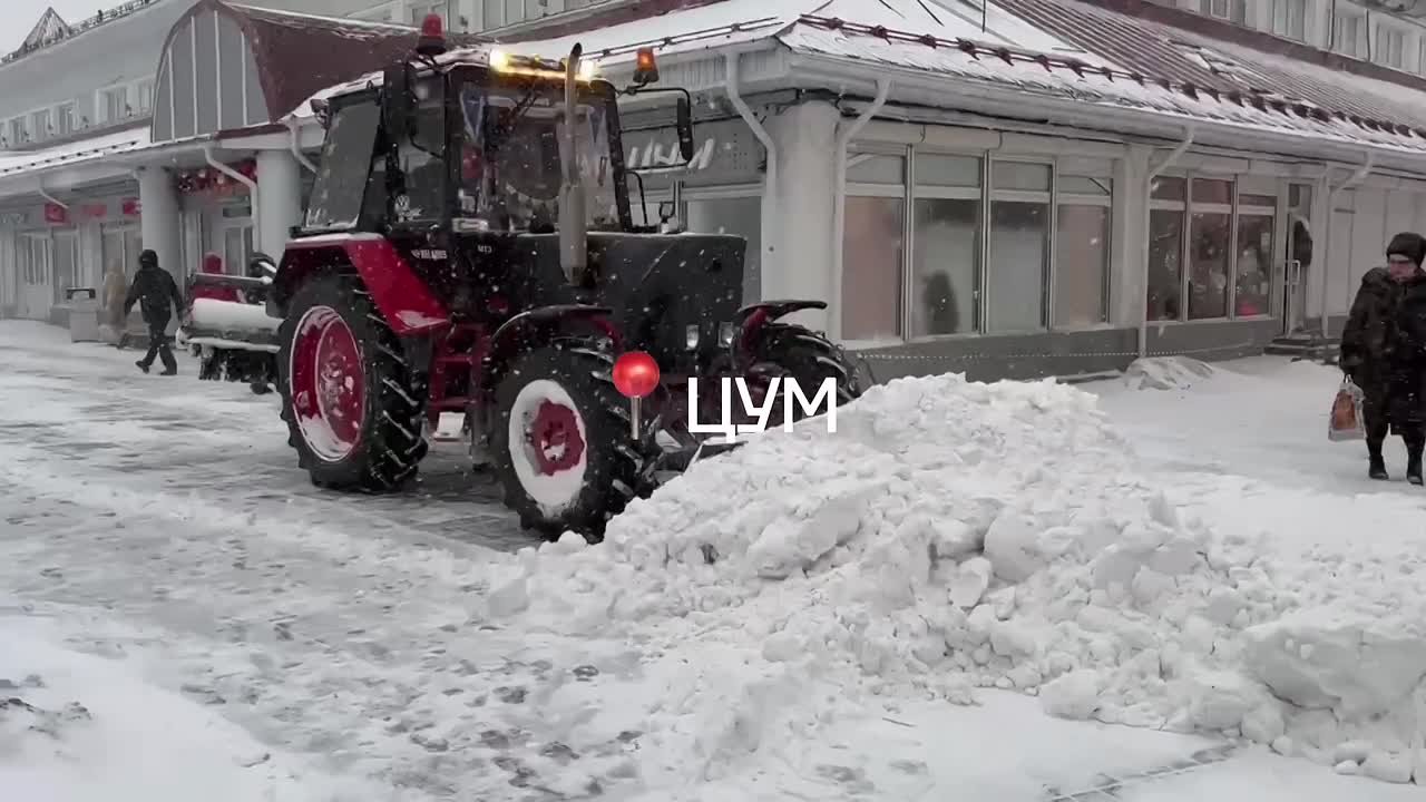 Уборка Вологды усилена в связи со снегопадом