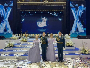 16 пар кадетов из Вологодской области представили регион на X Юбилейном Международном Кремлевском Благотворительном Кадетском Балу, который прошел 10 декабря в Москве