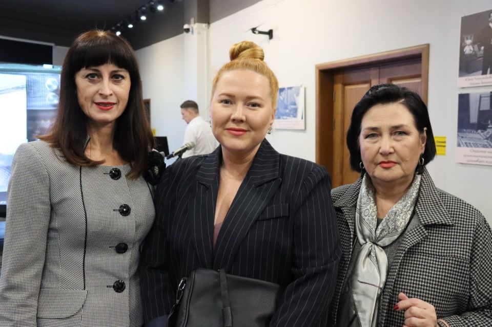 Праздник удался!. Считаем мы и говорим огромное спасибо всем, кто был с нами не только сегодня, но и на протяжении вот уже целых… 100 лет! А главное — нашим дорогим слушателям, работникам и ветеранам вологодского Областного...