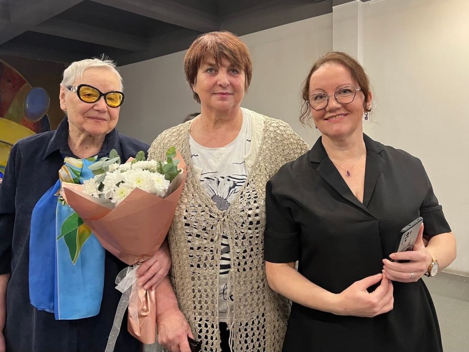 Мир стал огромным, но нас не разбросал