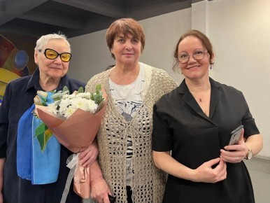 Мир стал огромным, но нас не разбросал