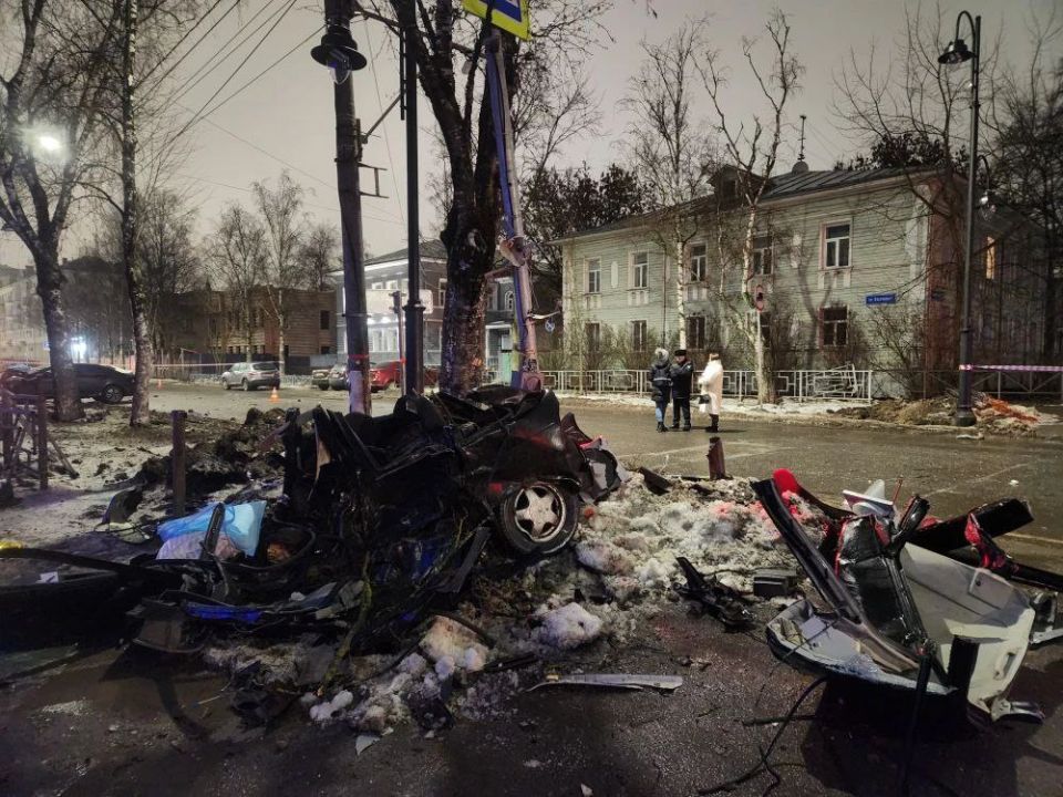 Трагедия в Вологде: двое погибли в ДТП на перекрёстке