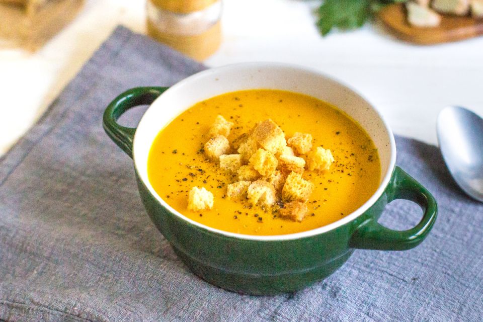 Необычный морковный суп с кокосом: откройте для себя новые гастрономические горизонты