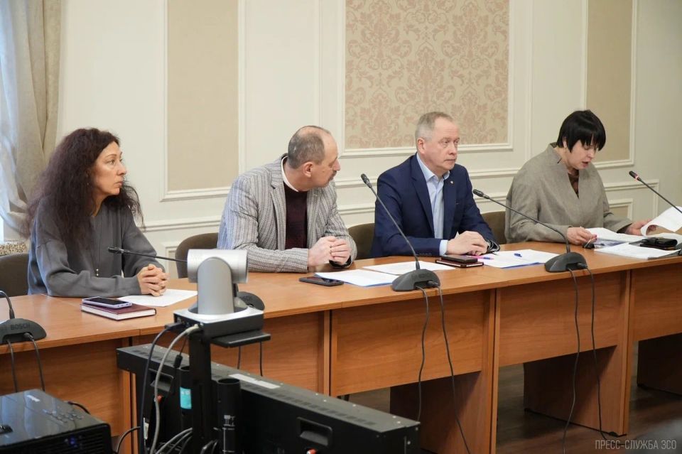 22 декабря заместитель председателя и секретарь Избирательной комиссии Вологодской области Олег Шляпаков и Олег Замараев приняли участие в заседании комитета по государственно-правовой деятельности, законности и правам...